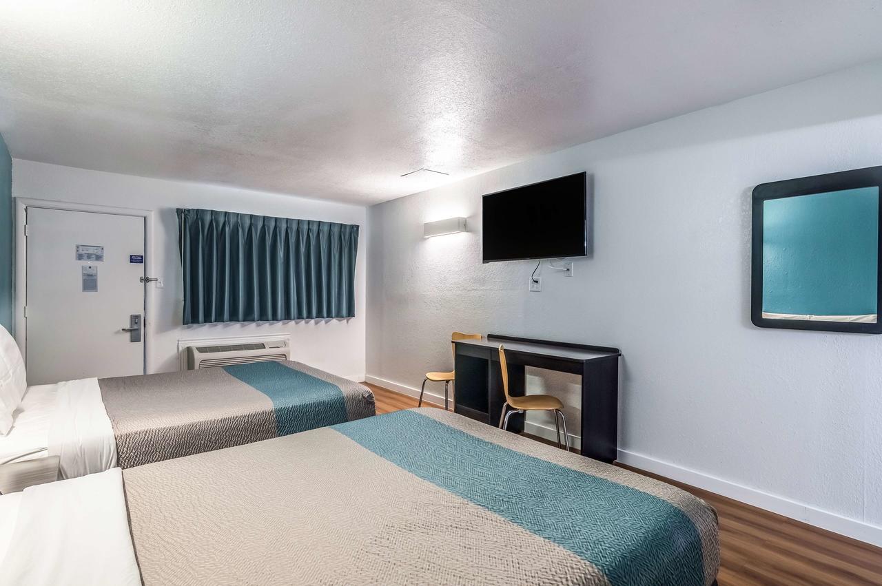 Trade Wind Motel Τζάκσονβιλ Εξωτερικό φωτογραφία