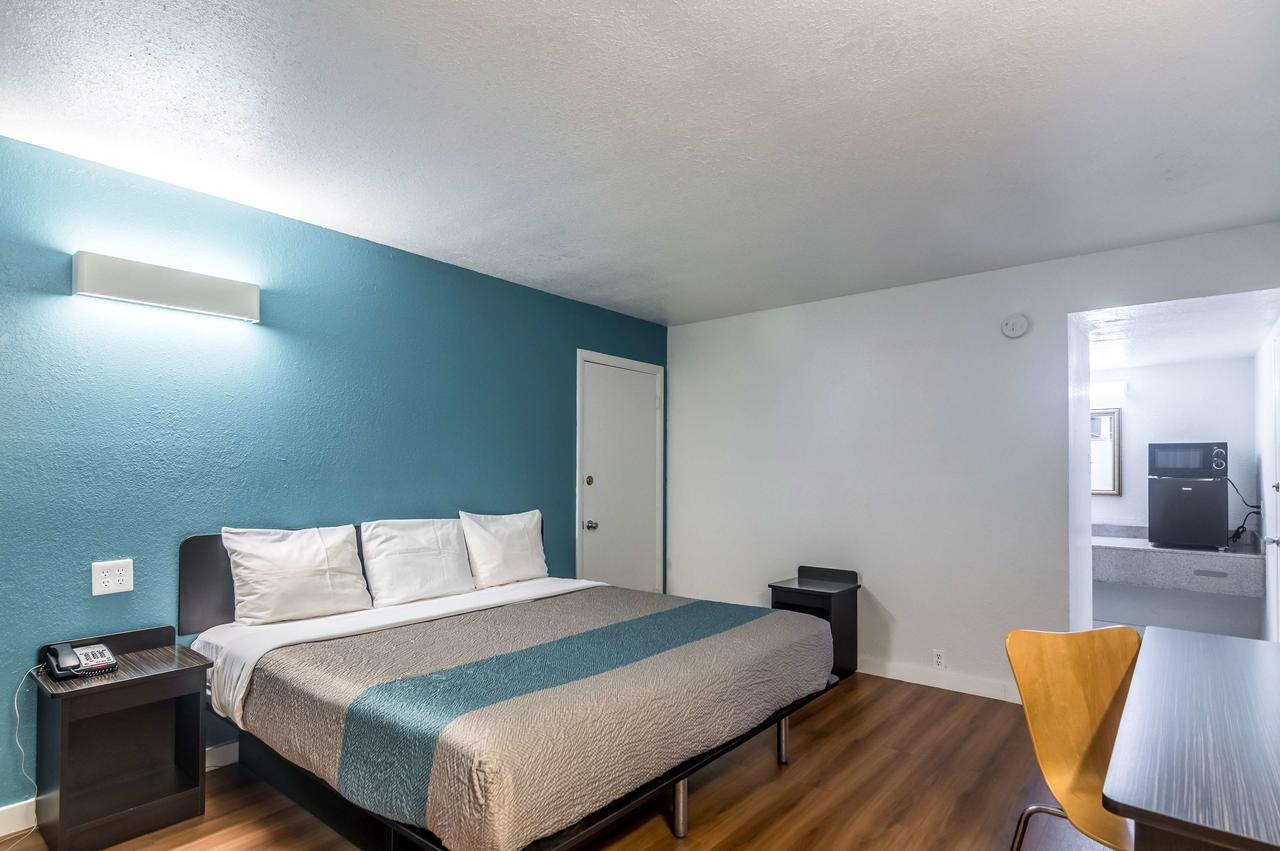 Trade Wind Motel Τζάκσονβιλ Εξωτερικό φωτογραφία