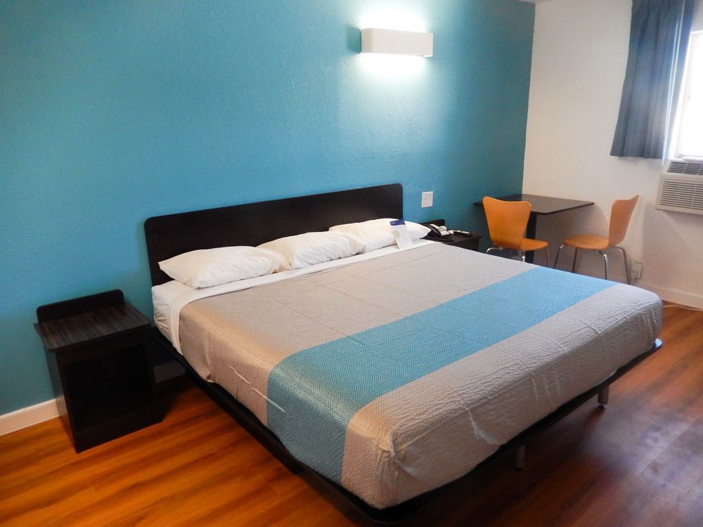 Trade Wind Motel Τζάκσονβιλ Εξωτερικό φωτογραφία