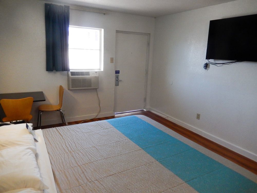 Trade Wind Motel Τζάκσονβιλ Εξωτερικό φωτογραφία