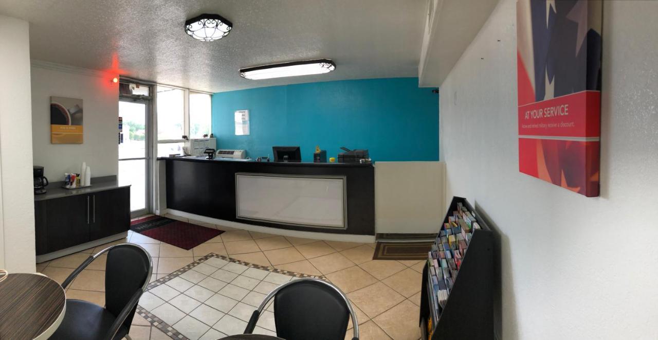 Trade Wind Motel Τζάκσονβιλ Εξωτερικό φωτογραφία