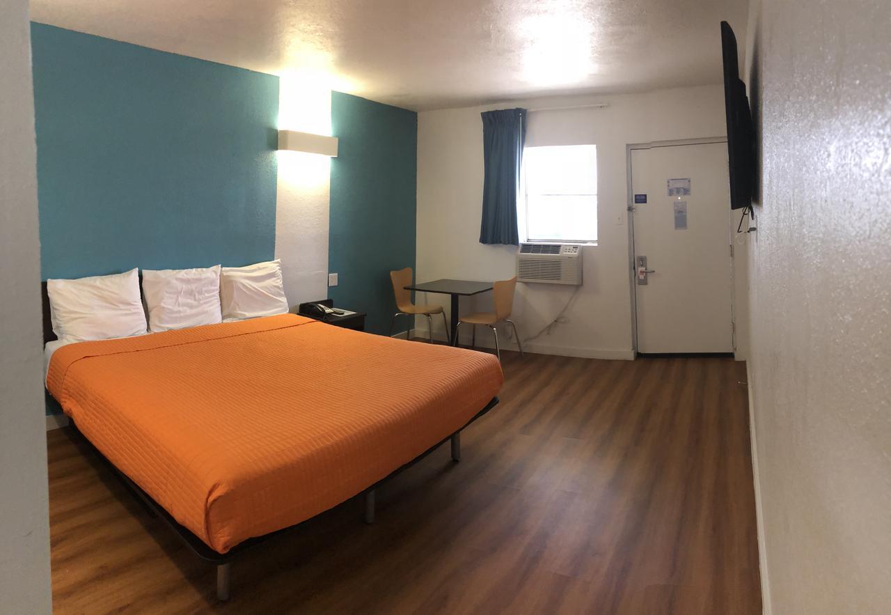 Trade Wind Motel Τζάκσονβιλ Εξωτερικό φωτογραφία